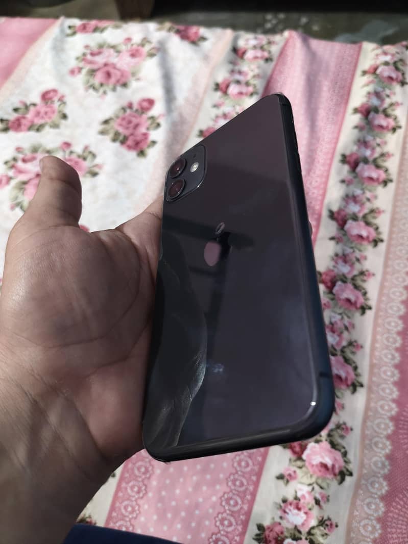 Apple iPhone 11 3