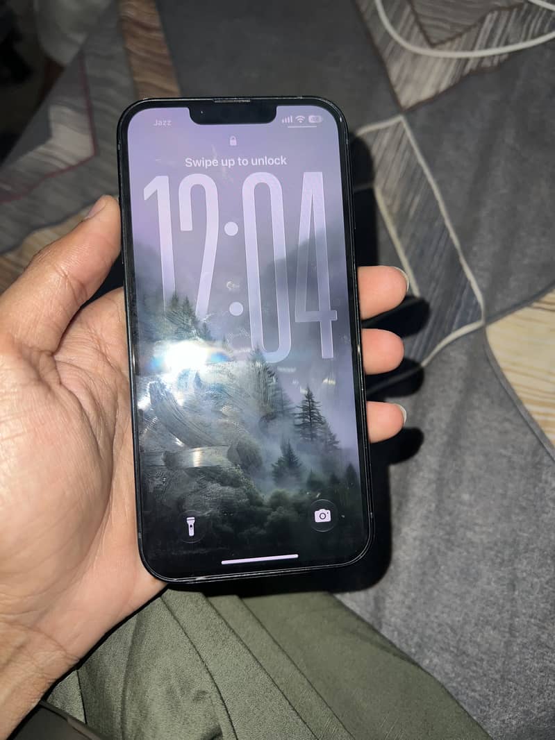 Apple iPhone 13 1
