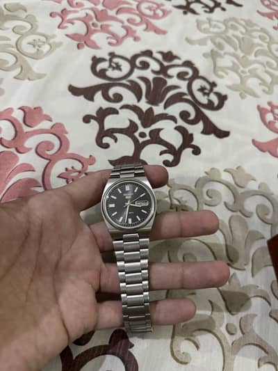 Seiko 5 original with clean condition automatic watch full chain