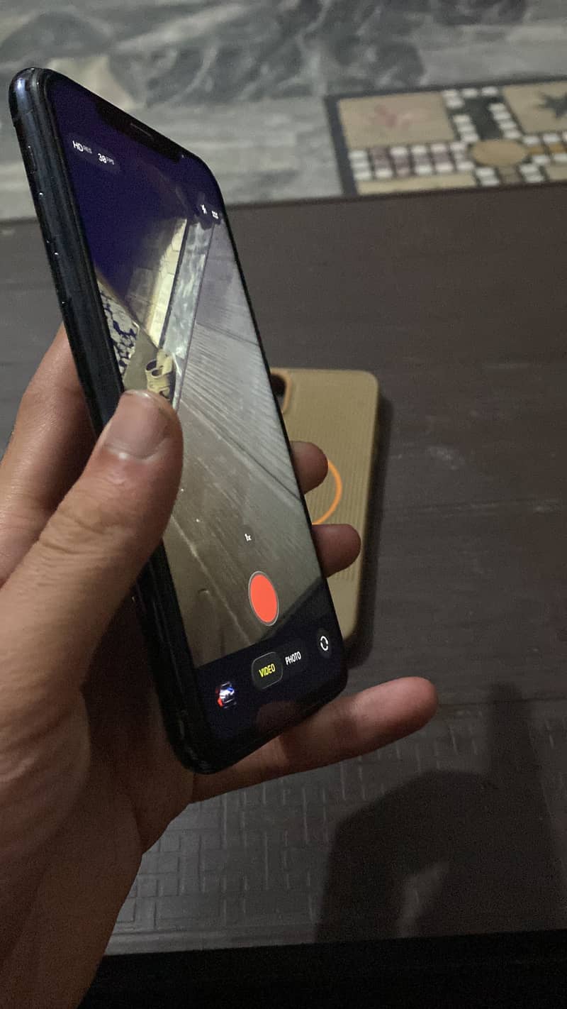Apple iphone 11 pro max 2
