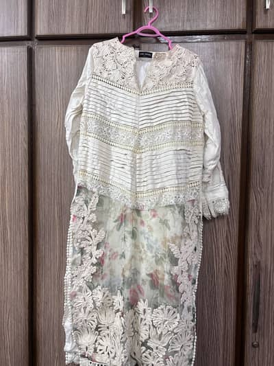 saira shakira dress
