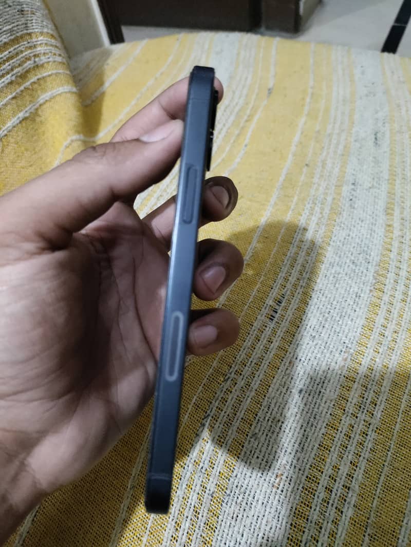 Apple iPhone 12 1