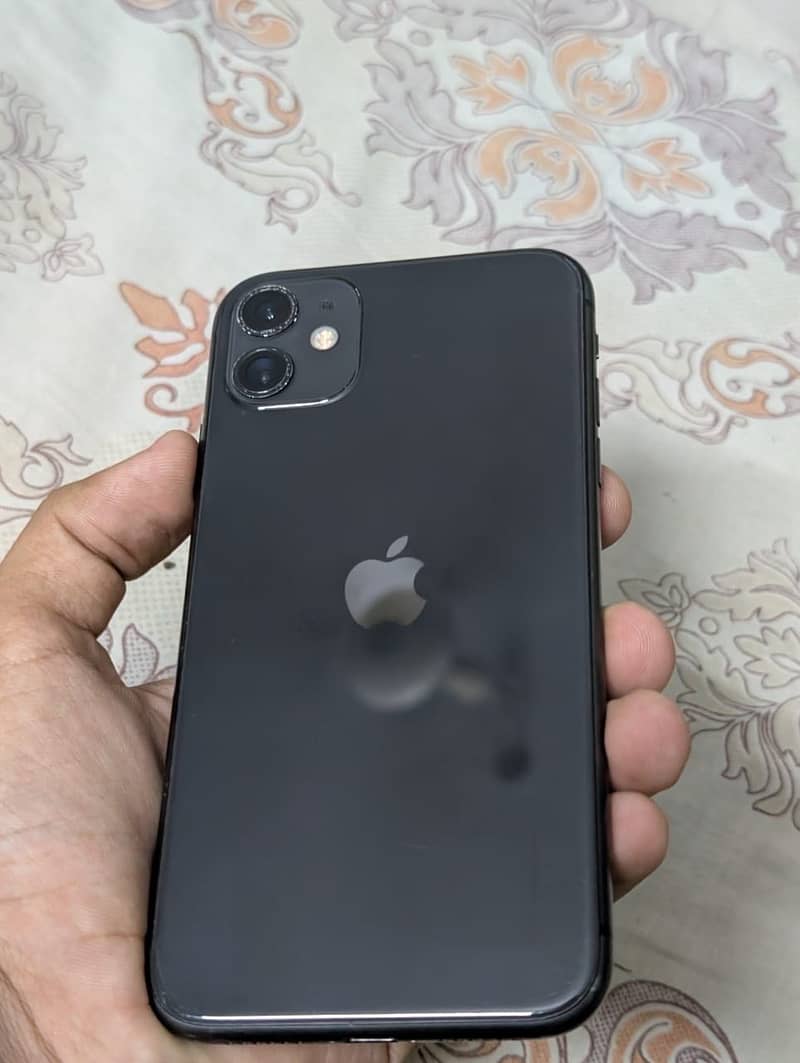 iPhone 11 3