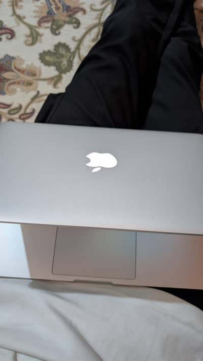 Macbook pro (A1502) core i5