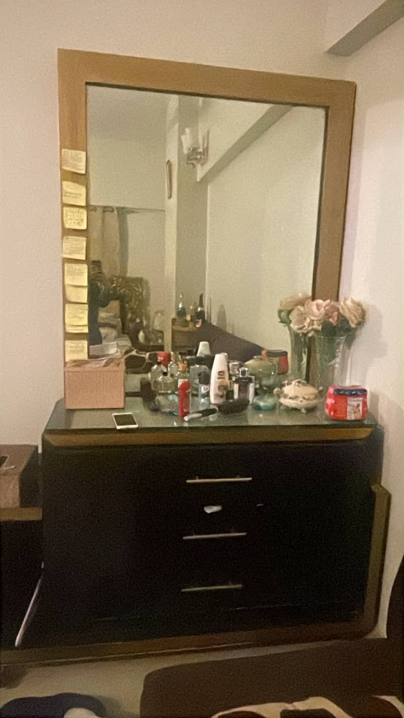 Bed/bed set/dressing table/side table 1
