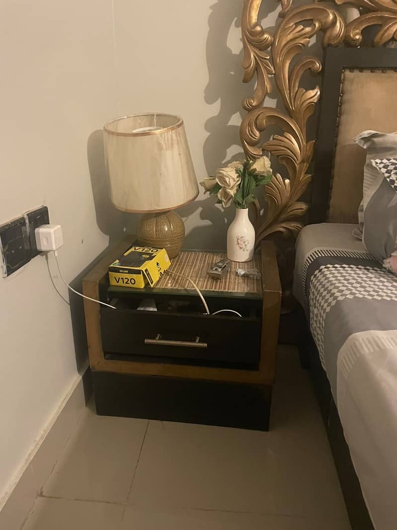 Bed/bed set/dressing table/side table 5