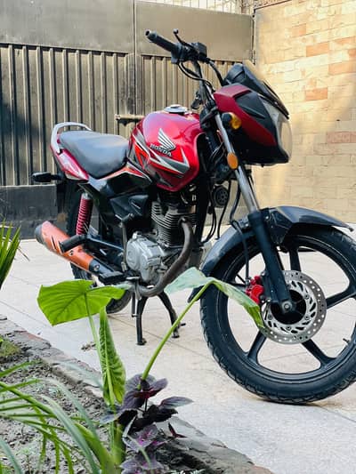 Honda CB 125 F