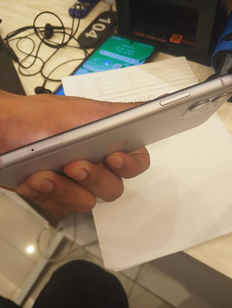 Apple iPhone 11 2