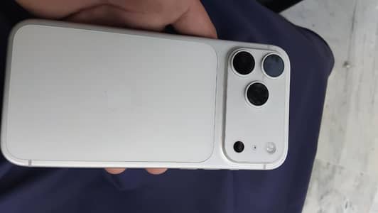 New Apple iPhone 17 Pro Max (Silver)