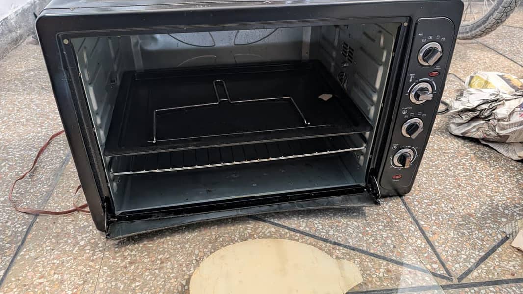 Microwave oven 1