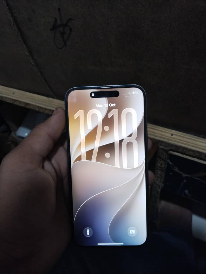 Apple iPhone 14 Pro Max 0