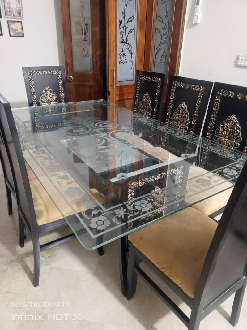 8 seater dinning table 0