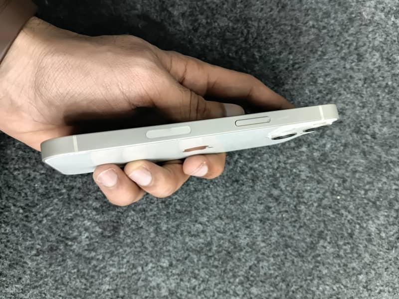 Apple iPhone 13 3