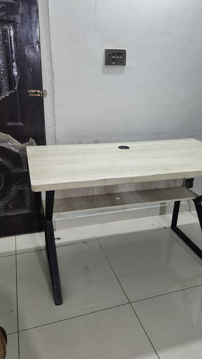 Laptop table