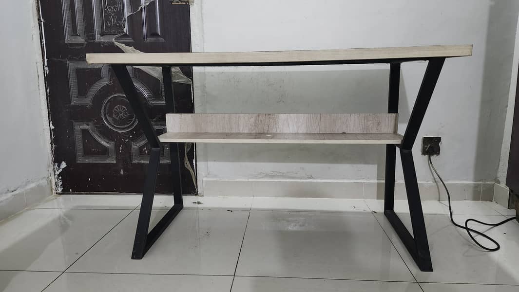 Laptop table 2