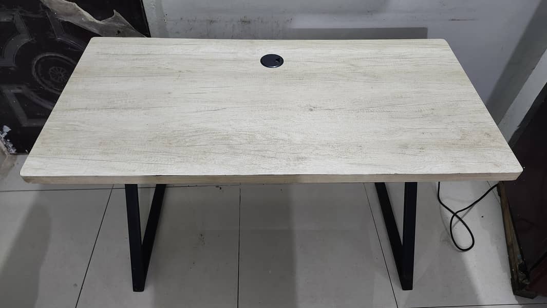 Laptop table 4