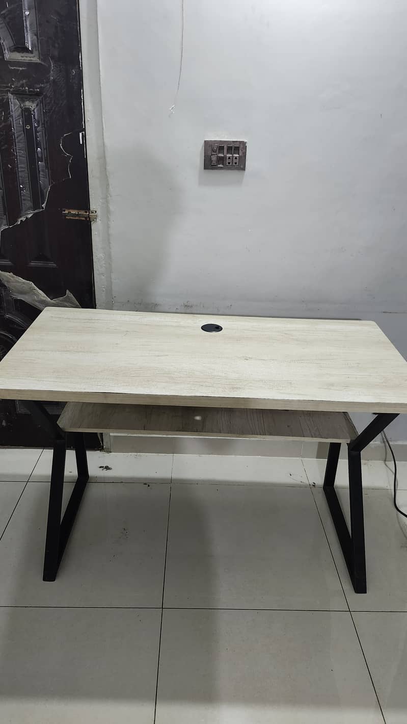 Laptop table 5