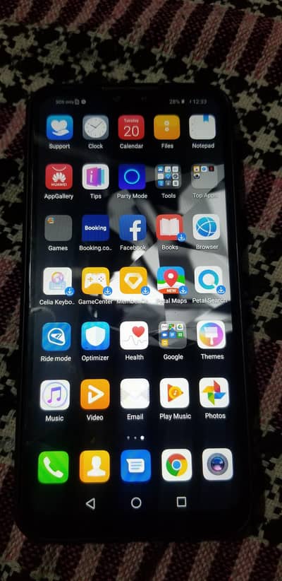 huawei y9 (offical proved 4gb 64gb)