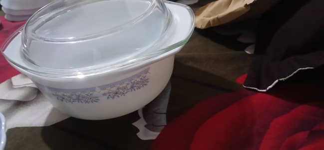 Marble dinner set new