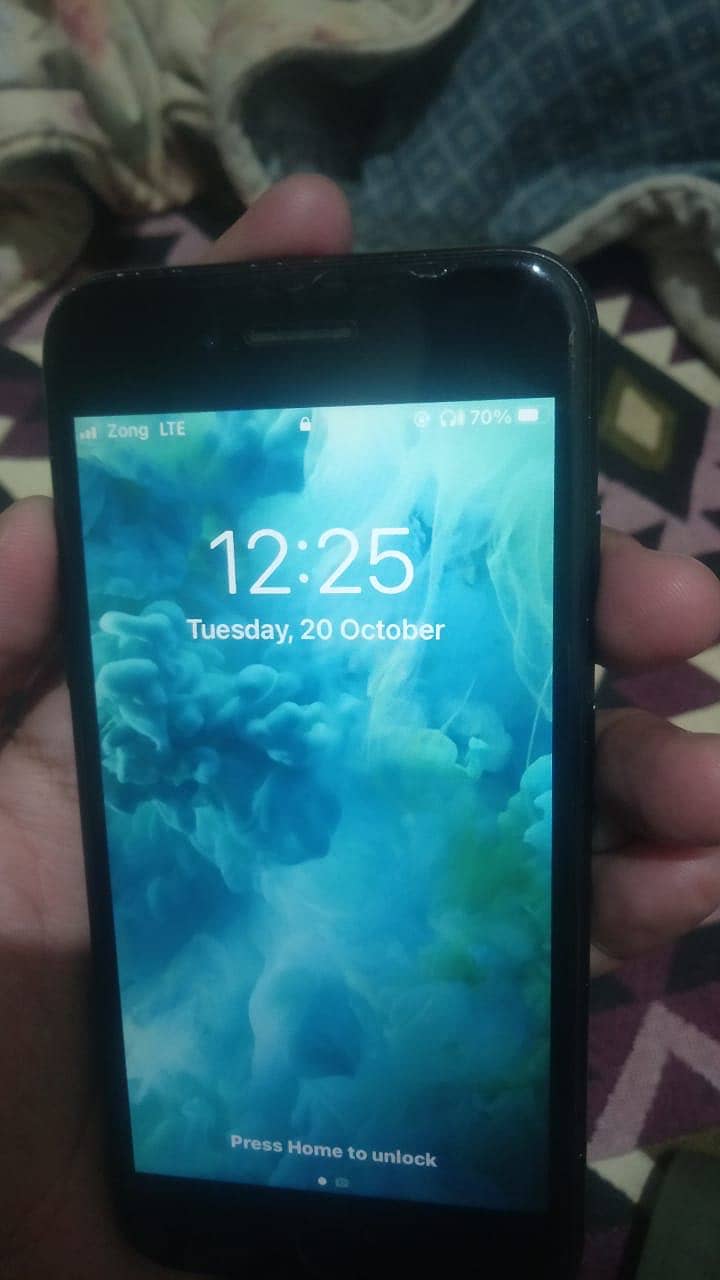 Apple iPhone 7 4