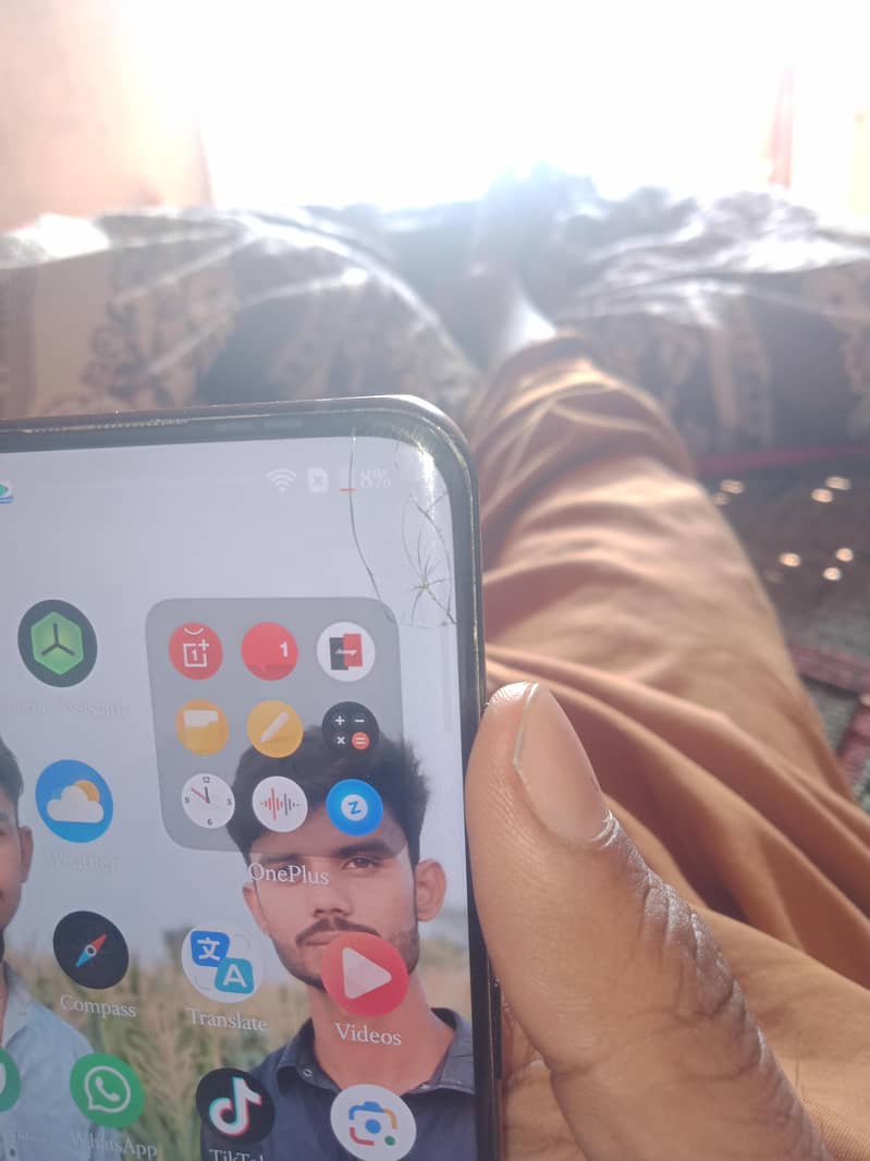 One Plus 10 Pro 4