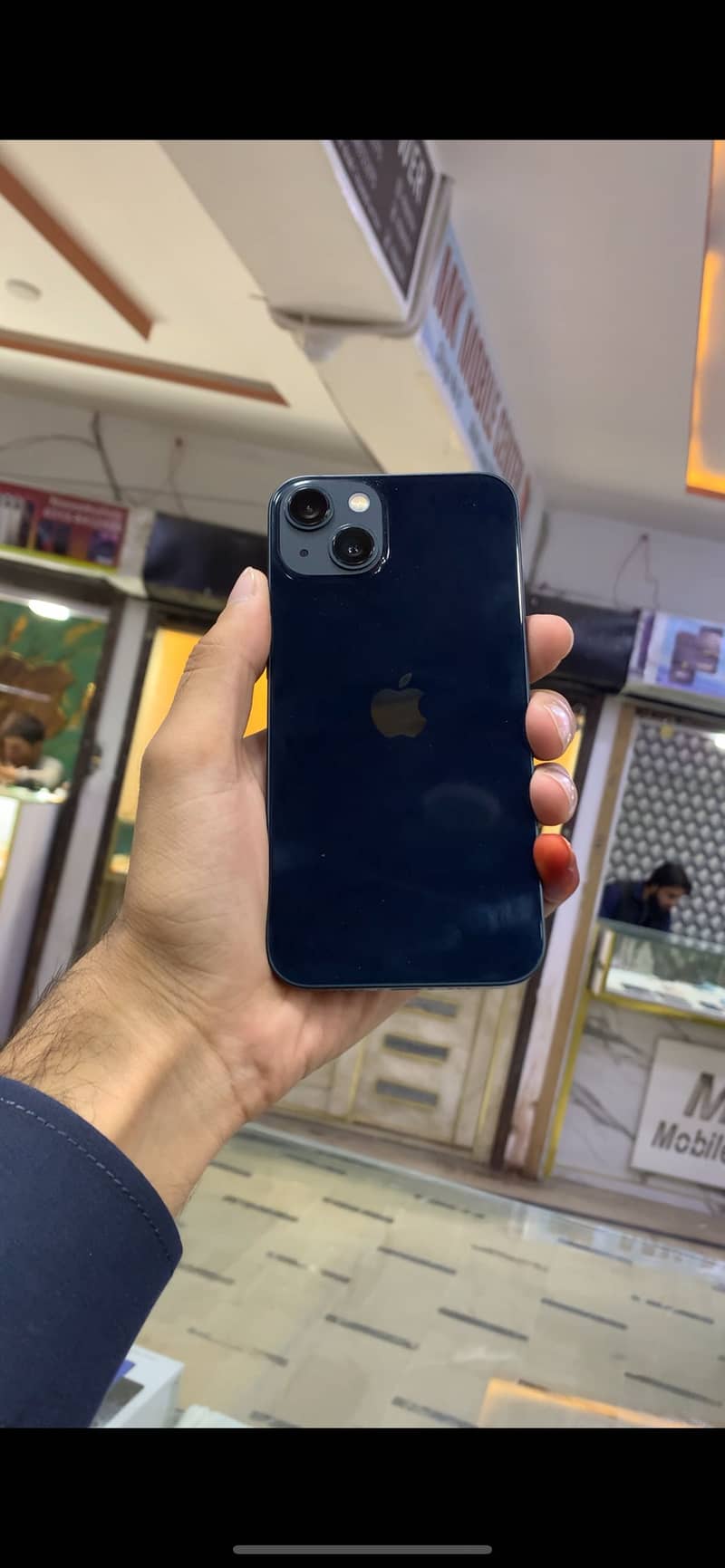Apple iPhone 13 0
