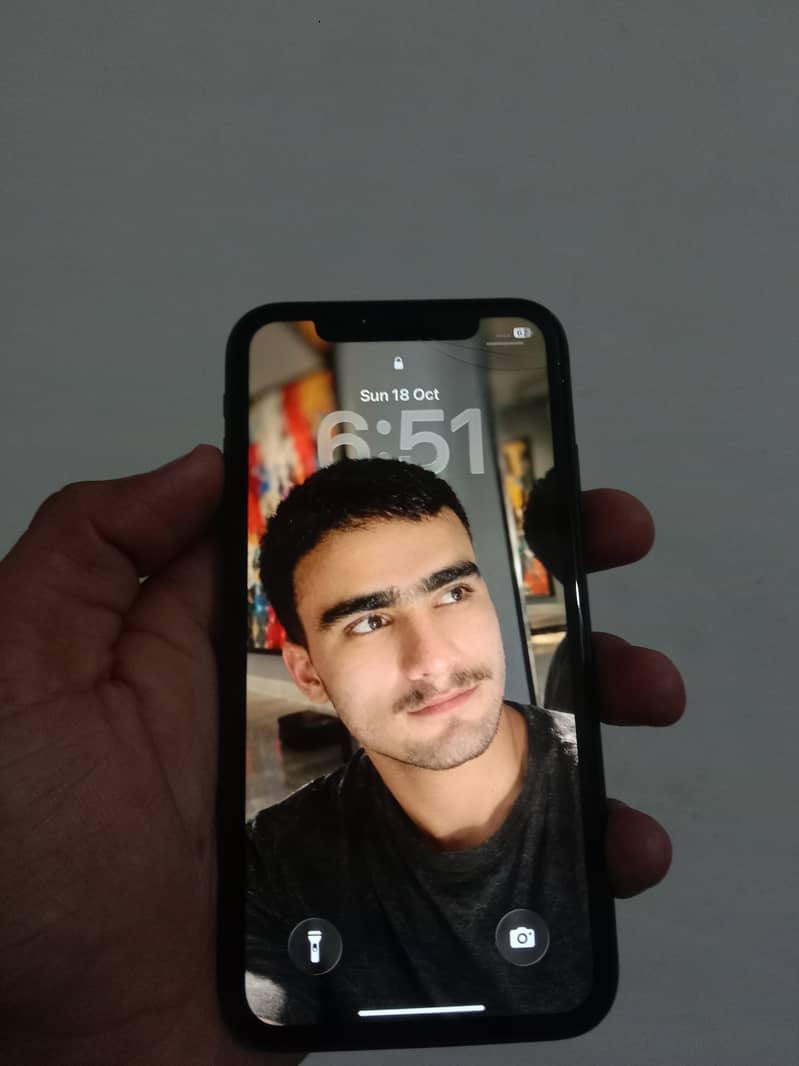 Apple iPhone 11 7