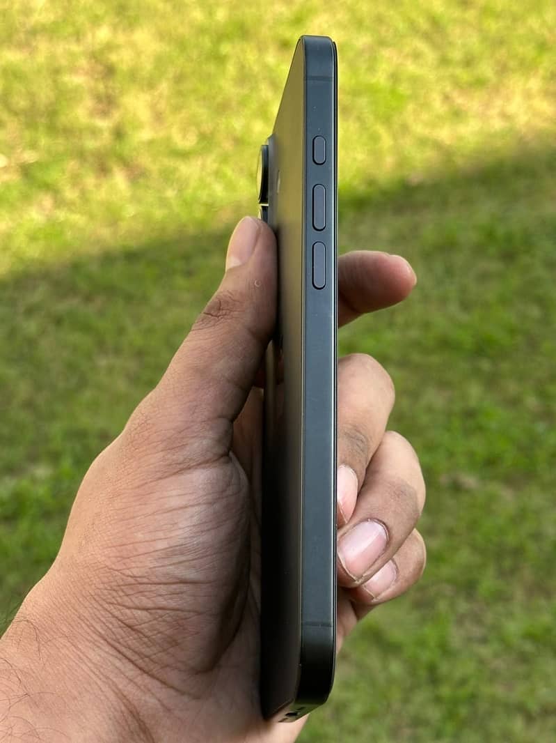 Apple iPhone 16 Plus 2
