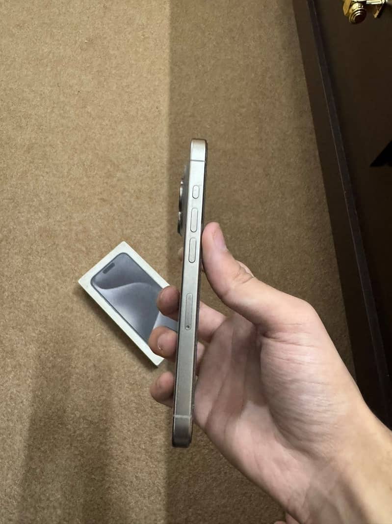 Apple iPhone 15 Pro 1