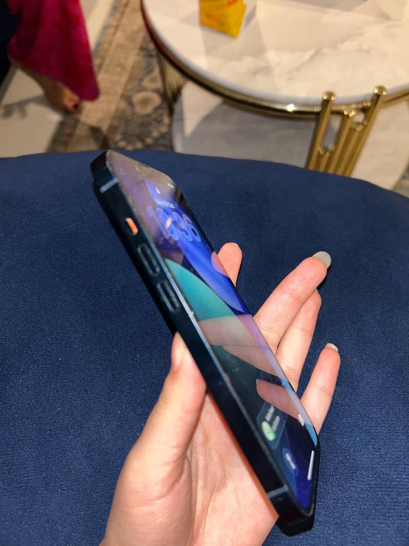 Apple iPhone 14 5