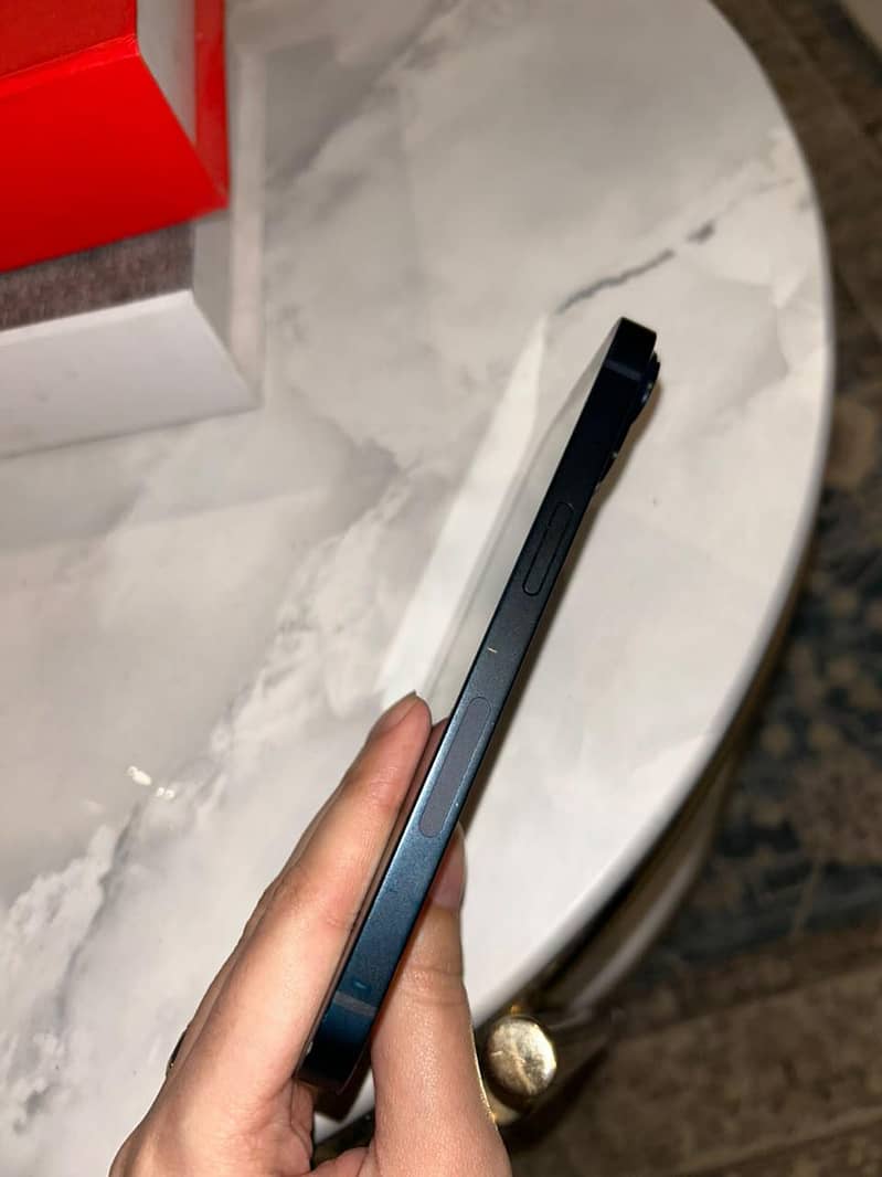 Apple iPhone 14 7