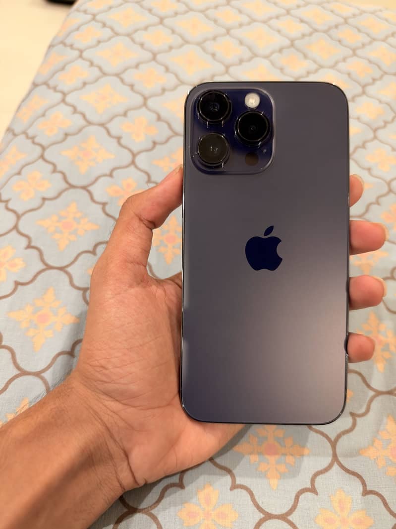 Apple iPhone 14 Pro Max 0
