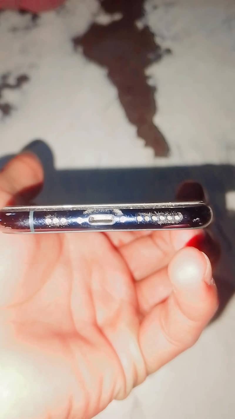 Apple iPhone 11 Pro 3