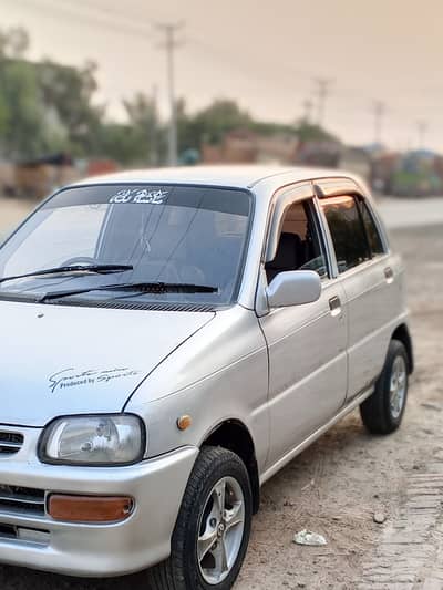 Daihatsu Cuore 2011