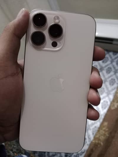 Apple iPhone 16 Pro Max