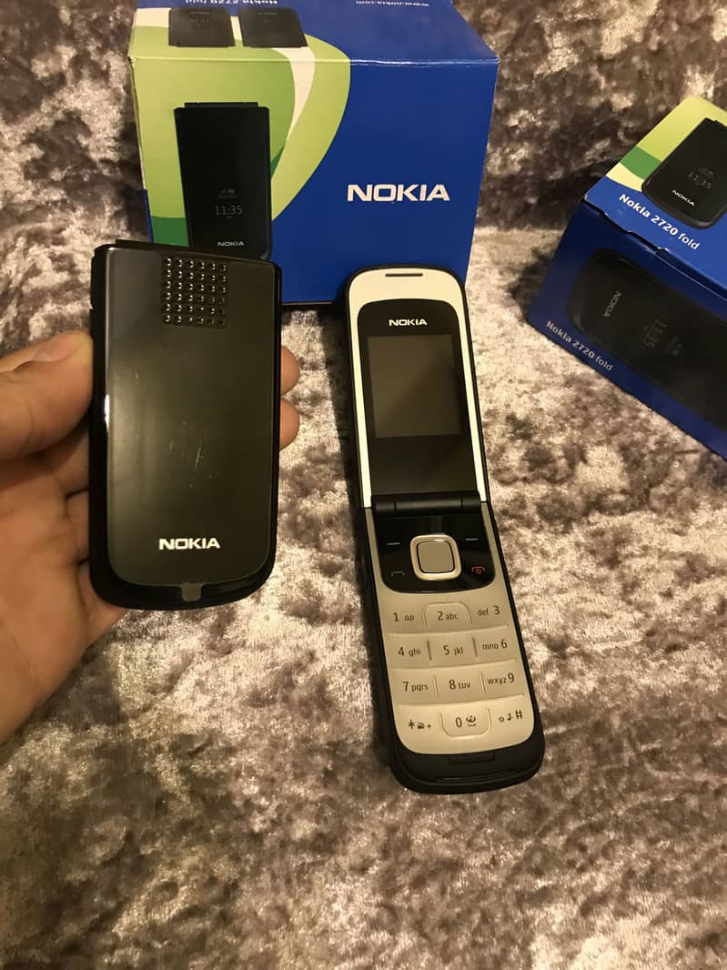 Nokia 2720 Flip 2