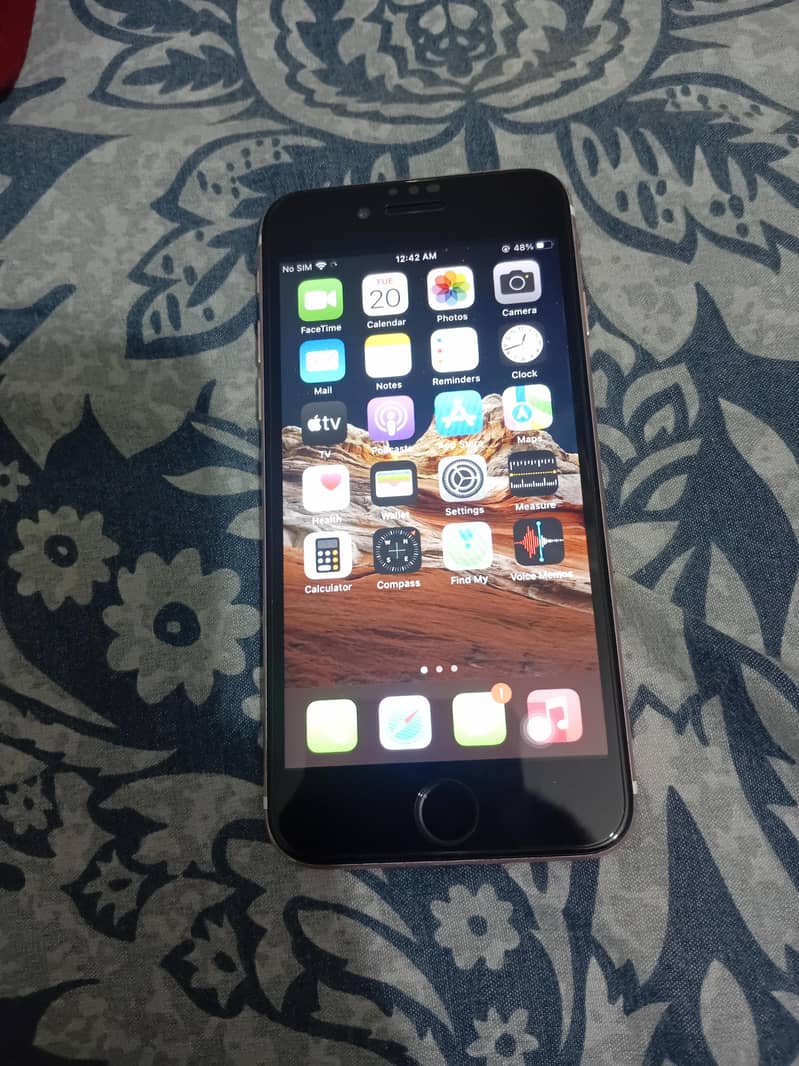 Apple iPhone 7 0