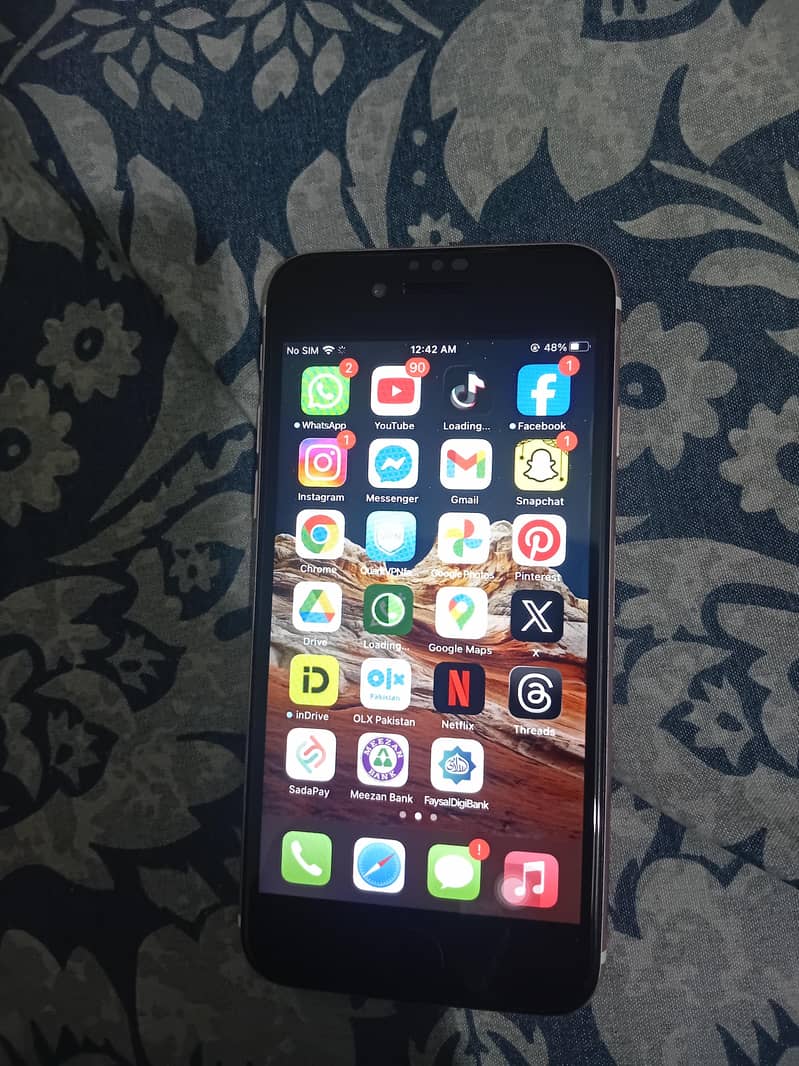 Apple iPhone 7 1