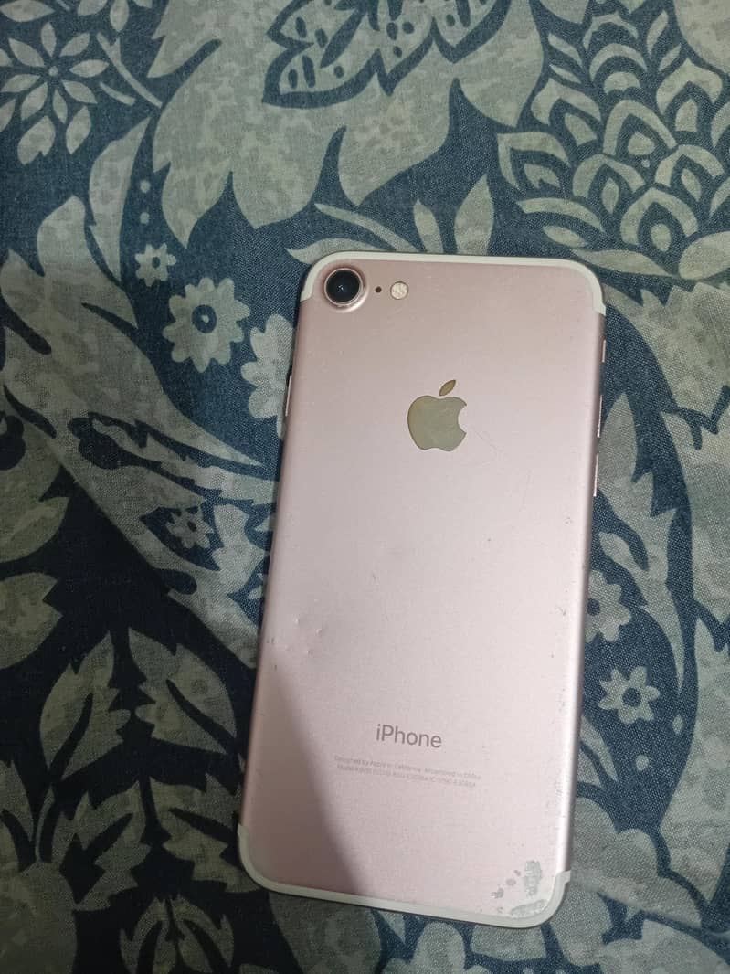 Apple iPhone 7 4