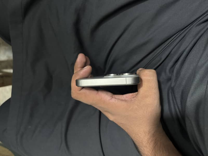 Apple iPhone 15 Pro Max 1
