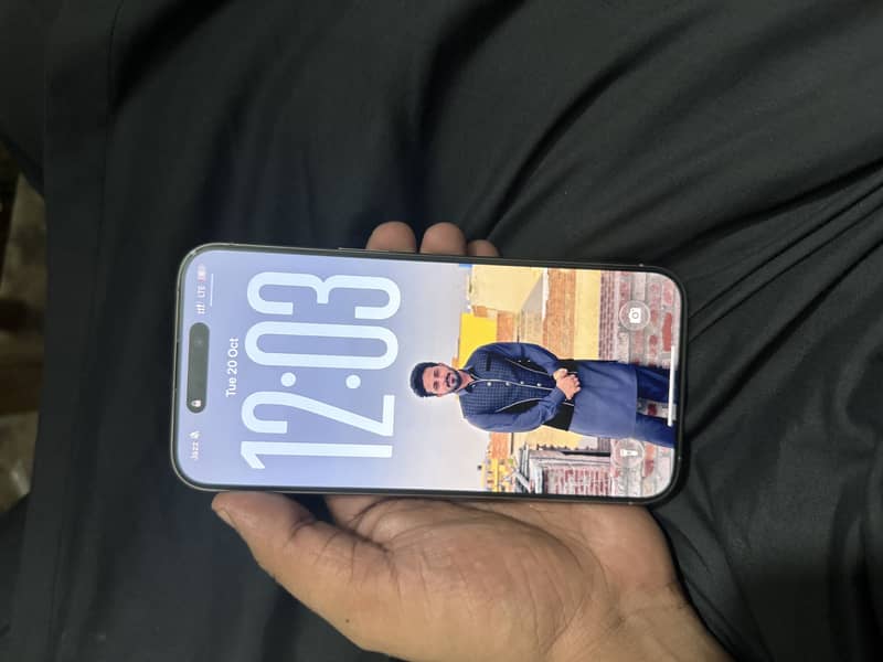 Apple iPhone 15 Pro Max 3