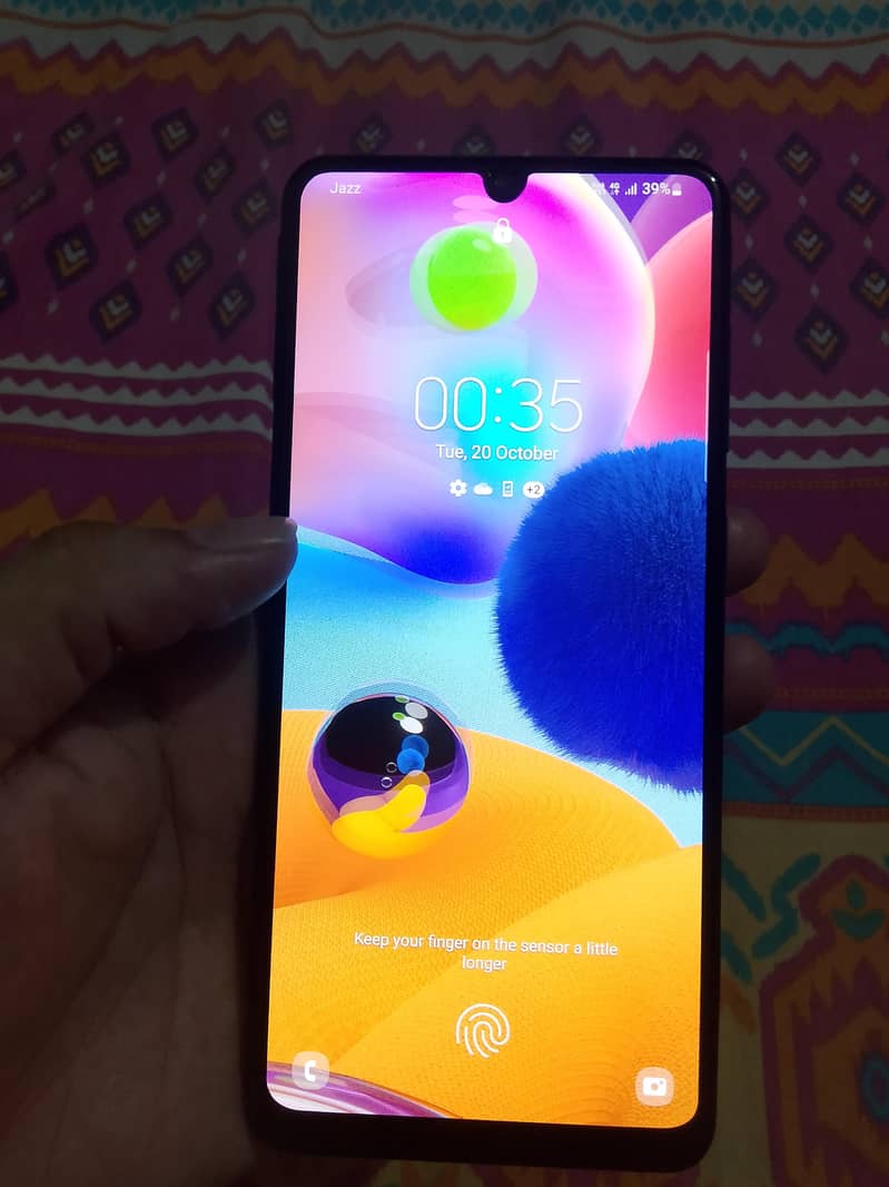 Samsung Mobile A31 1