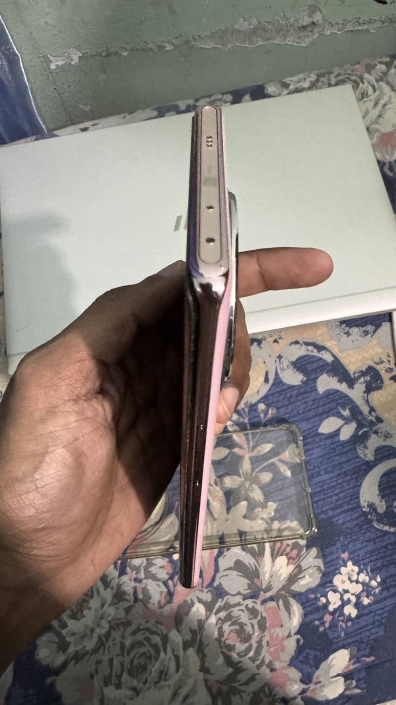 Infinix Zero 40 4