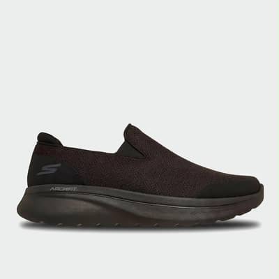 Brand new sketchers shoes 100% original . Selling due to size issue
