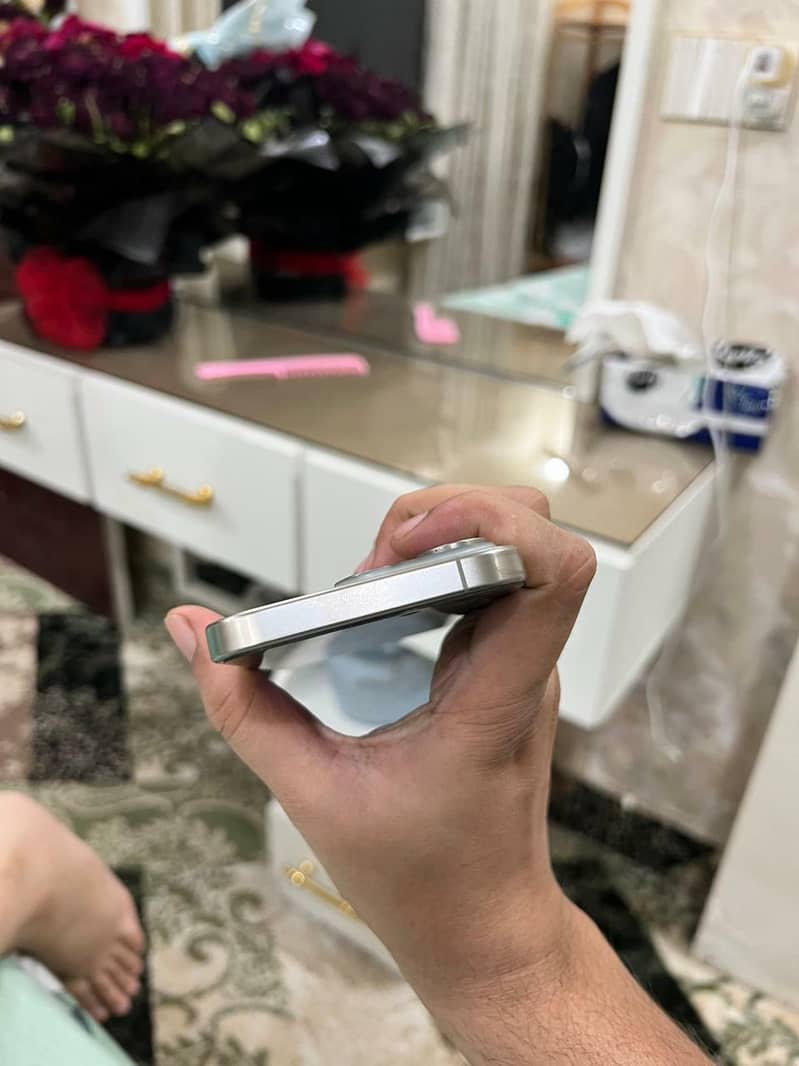 Apple iPhone 15 Pro 5