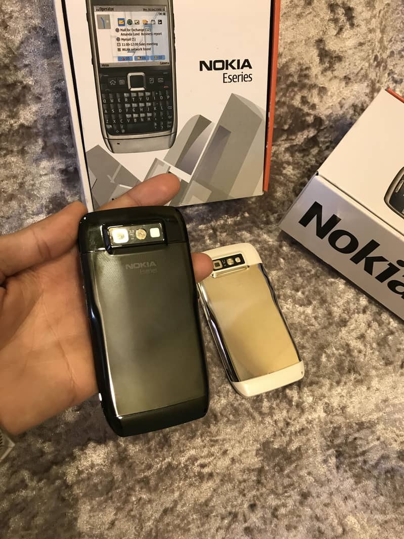 Nokia E71 1