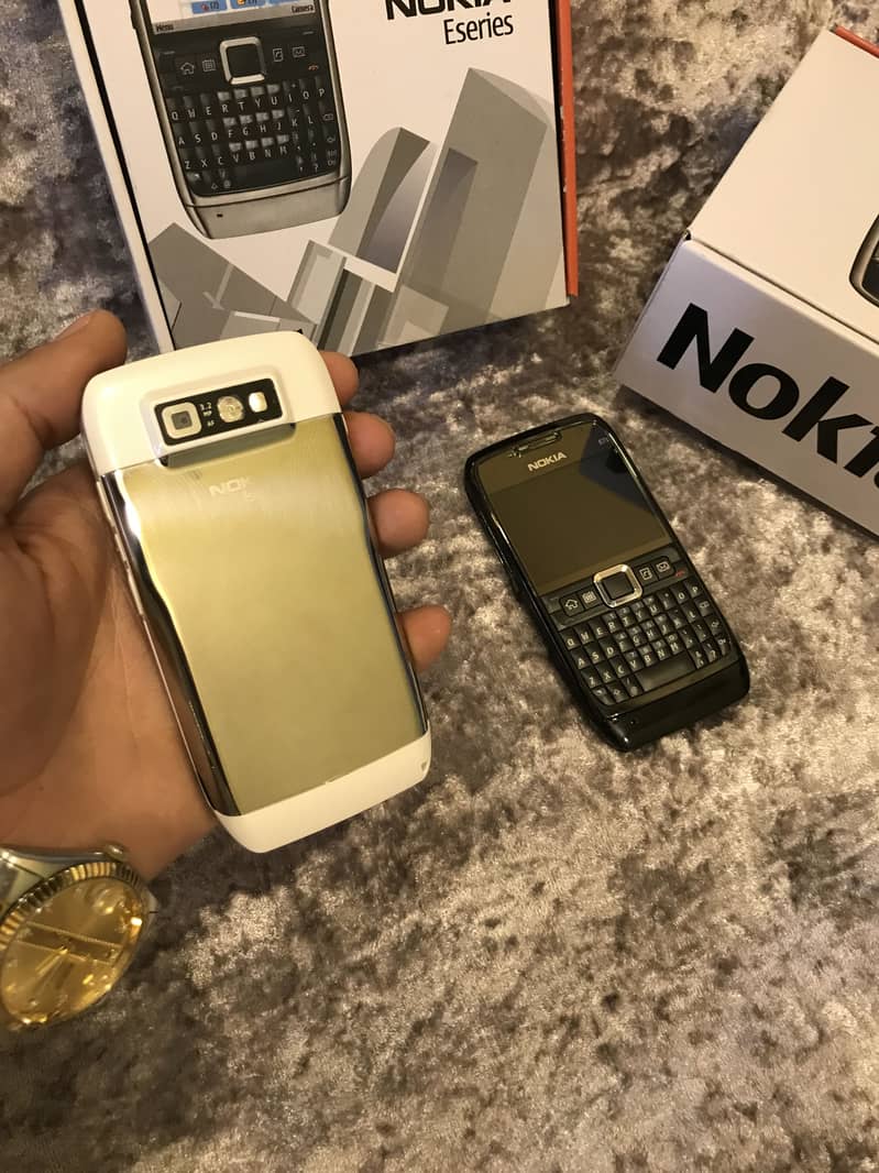 Nokia E71 6