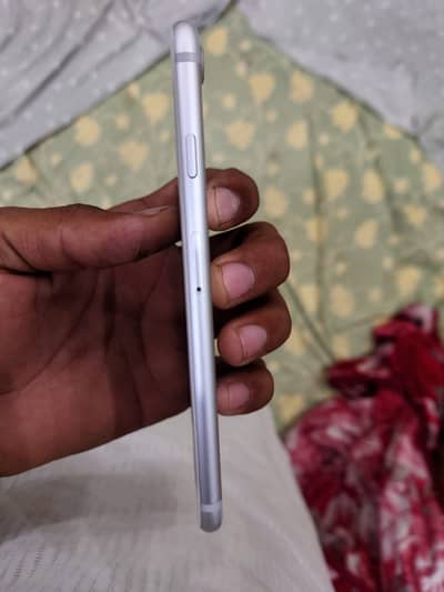Apple iPhone 7