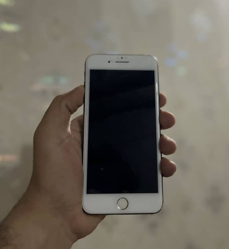 Apple iPhone 7 Plus 1