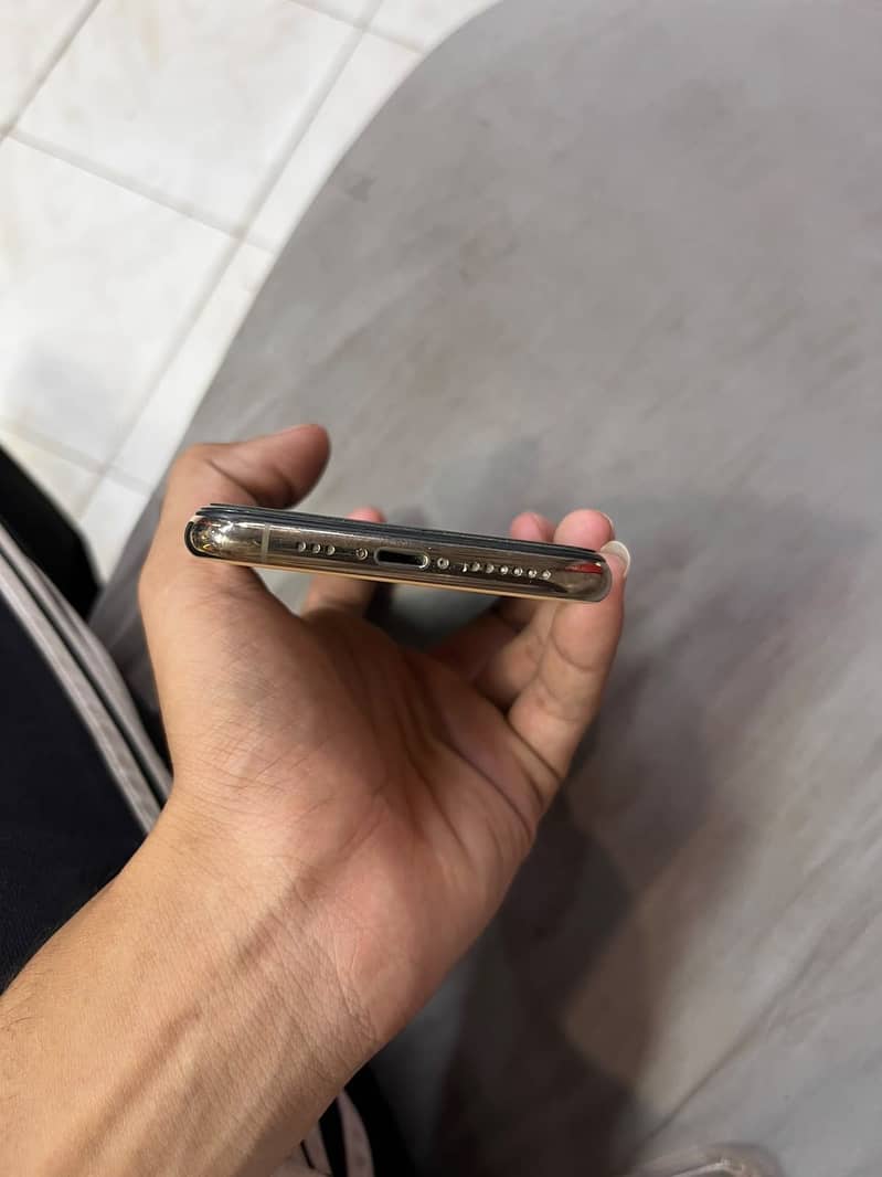 Apple iPhone 11 Pro 5